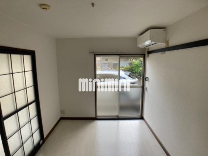 ディアコートSの居間