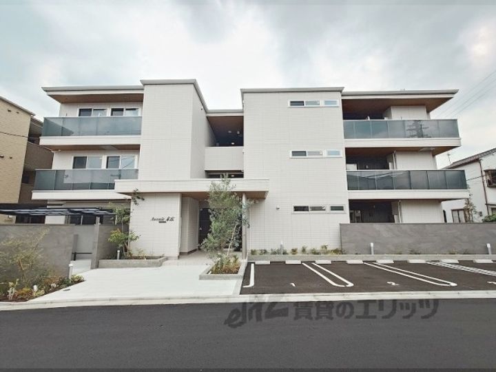 アベニール末広の外観