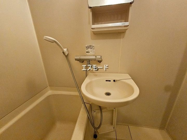 elrio玉堤の内装