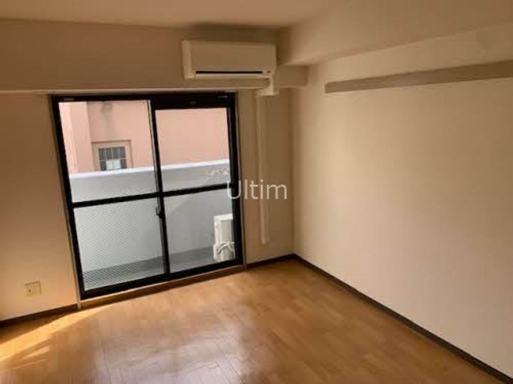 リ・エチカの居間