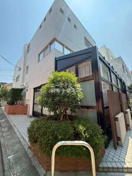 東京都港区西麻布1(一戸建)の賃貸物件の外観