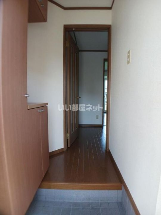 兵庫県加古川市東神吉町西井ノ口(アパート)の賃貸物件の玄関