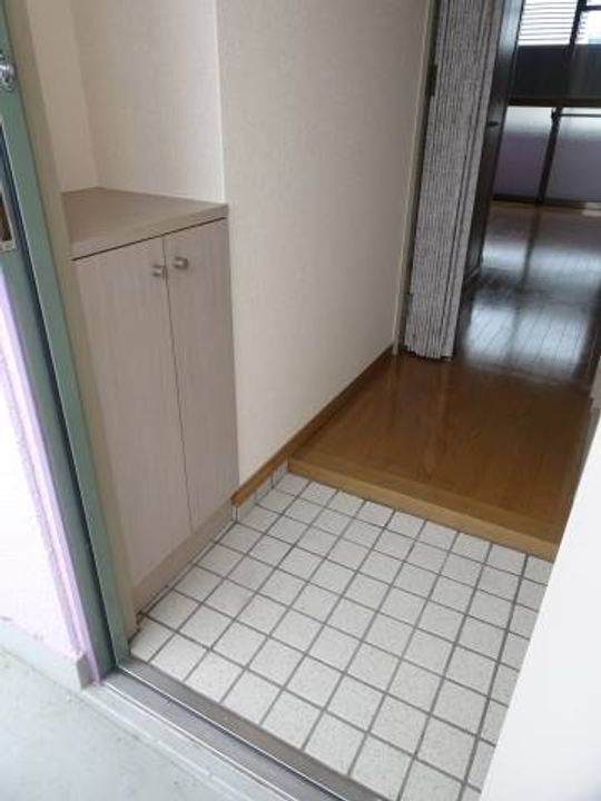 ブライトソレムIIIの玄関