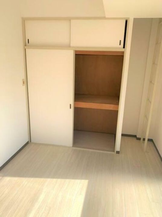 ネオカーサの内装