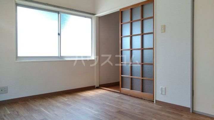 ブルーフォリストIIの居間