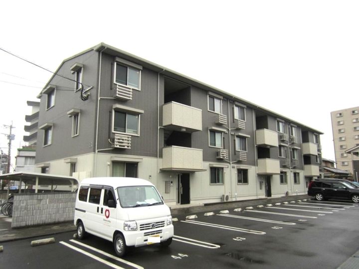 アルティスタ Bの外観