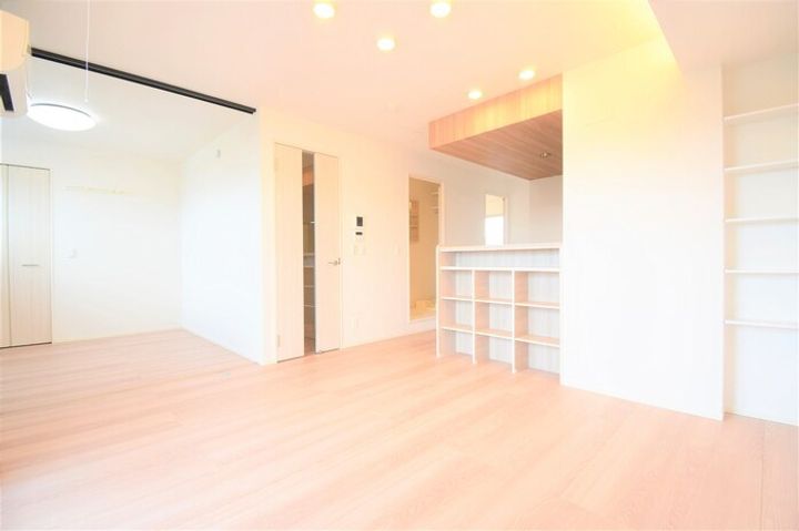 Hanano(ハナノ)・Sayume(サユメ)の居間