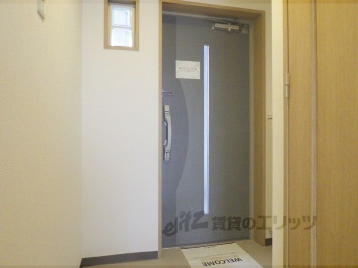 ラディウス武庫之荘の玄関