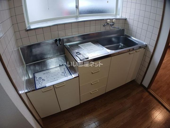 三重県伊賀市緑ケ丘中町(アパート)の賃貸物件のキッチン
