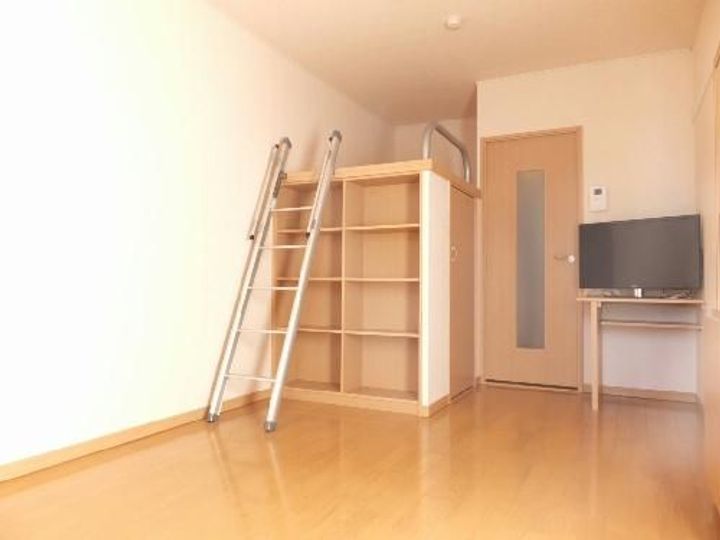 レオパレス阿左美の居間