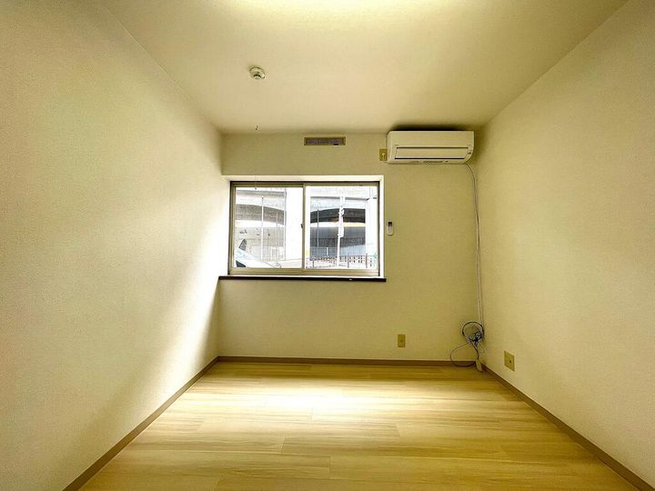 キャッスル東幸の内装