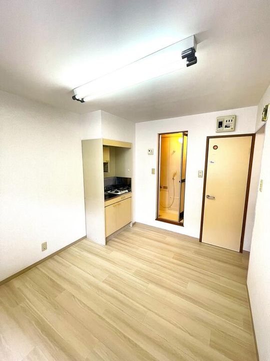 キャッスル東幸の内装