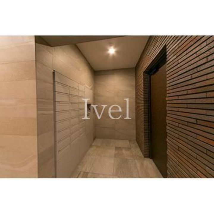 東京都千代田区神田錦町2(マンション)の賃貸物件の地図