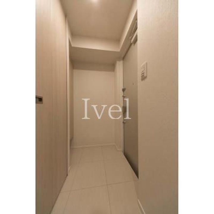 東京都千代田区神田錦町2(マンション)の賃貸物件の玄関