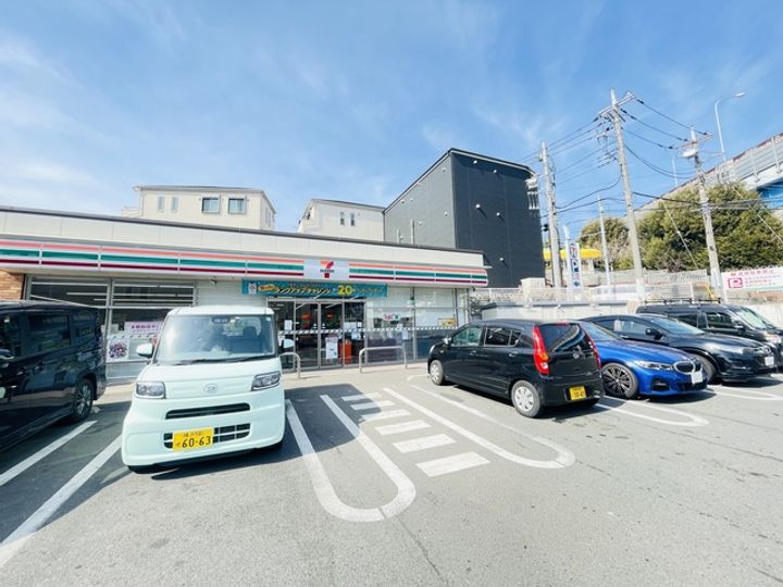 カサベルデA・Bの周辺