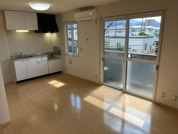 サンパティック B棟の居間