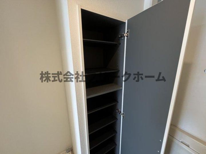 東京都三鷹市上連雀3の賃貸アパートの内装