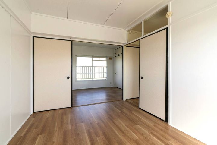 ビレッジハウス仁左平1号棟の居間