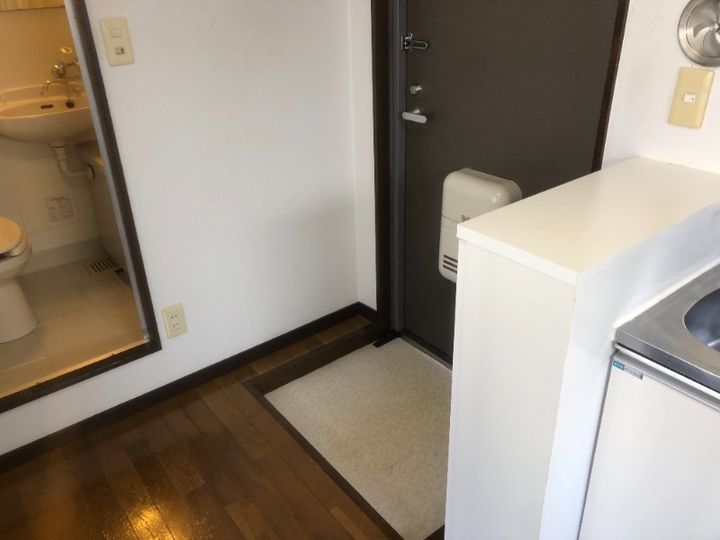 シェ・モア2の玄関