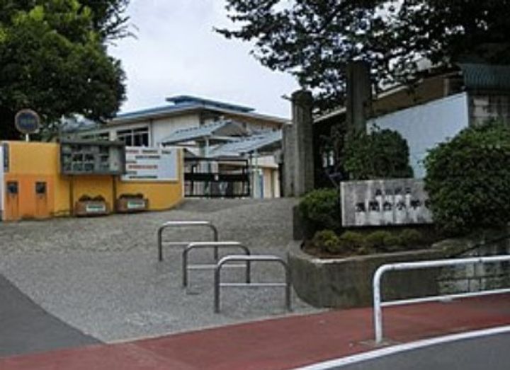 カーサベルーデの周辺