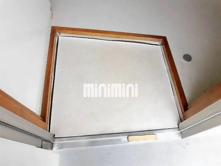 清水コーポの玄関