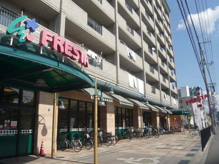 コモードFの周辺