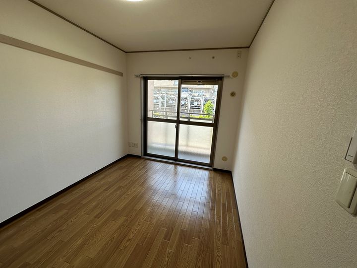 東香里野村マンションの内装