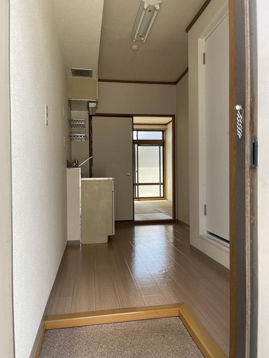 ダイエー聖心苑ハイツ2号館の玄関
