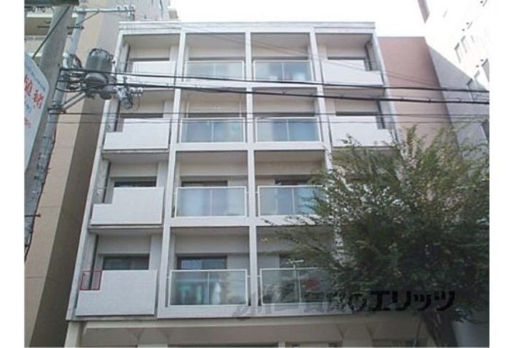 早川マンションの外観