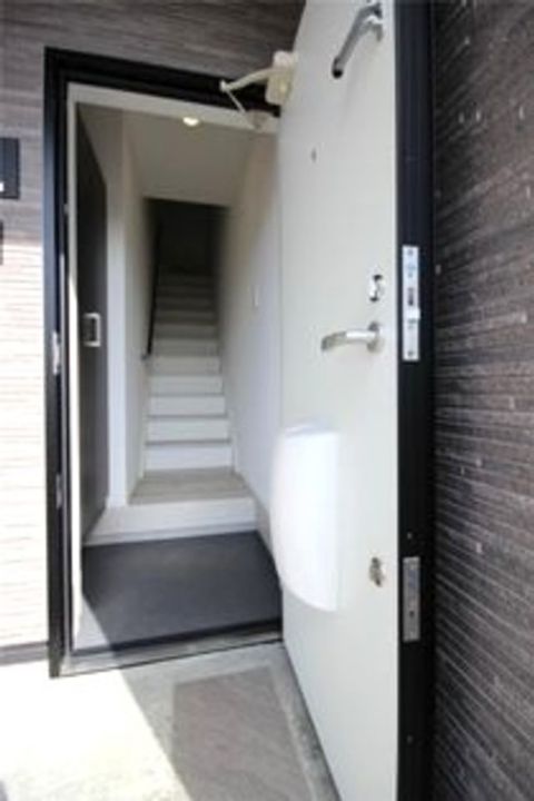 ユーソニアン・安政町Aの玄関