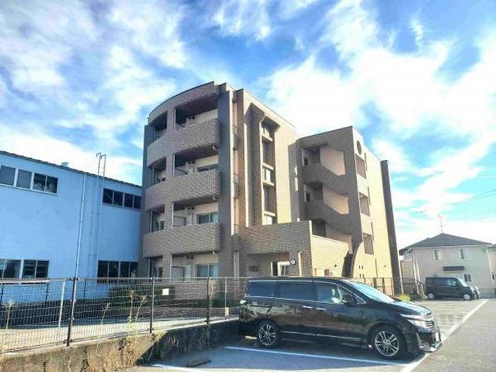 エバーグリーン植政の外観