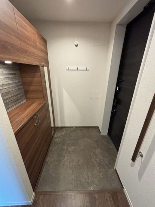 ラ イーストの玄関