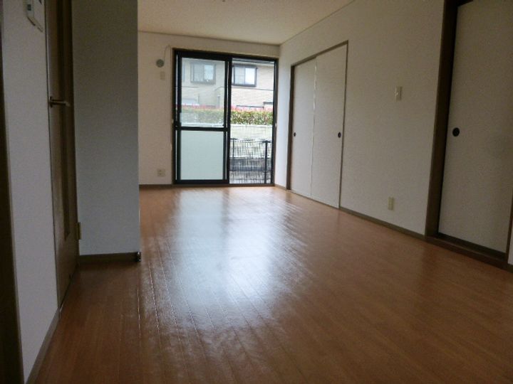 兵庫県姫路市飾東町佐良和(アパート)の賃貸物件の居間