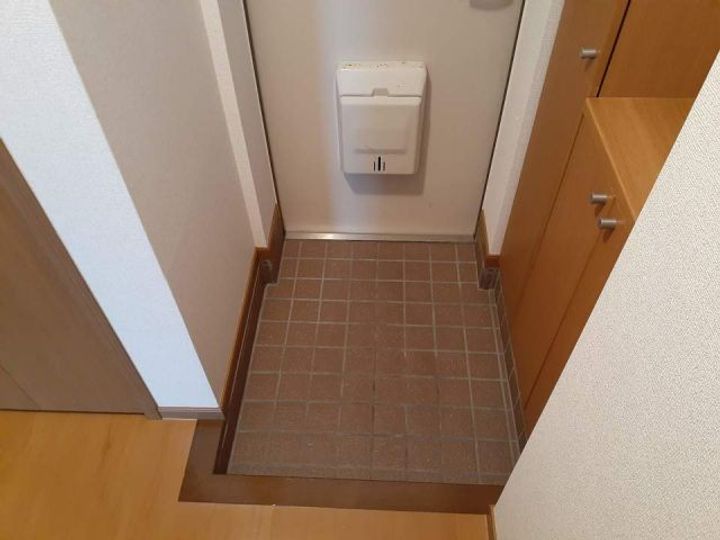 茨城県北茨城市中郷町小野矢指(アパート)の賃貸物件の玄関