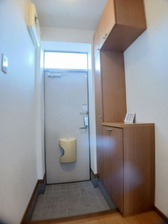 福島県いわき市泉玉露1(アパート)の賃貸物件の玄関