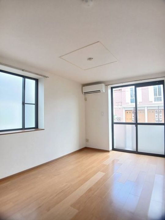 福島県いわき市泉玉露1(アパート)の賃貸物件の居間