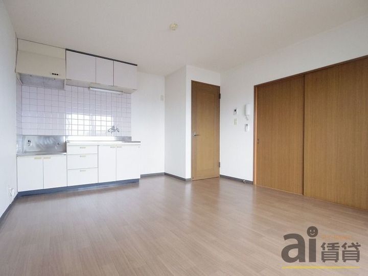 東京都東大和市南街2(マンション)の賃貸物件の居間