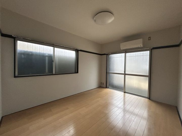 川島ハイツの居間