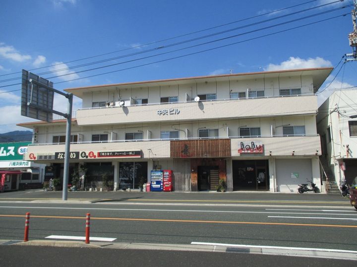 中央ビルの外観