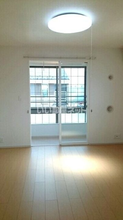 新潟県上越市下門前(アパート)の賃貸物件の居間