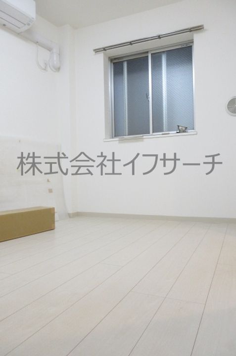 セントフランシス東山の居間