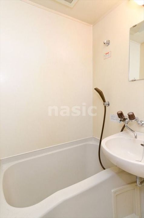 シャンブル72の風呂