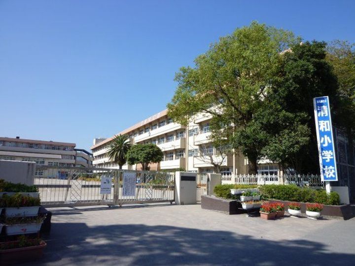 ファミールハイツ清和の周辺