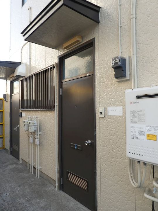 第2サンポートE&Aの玄関