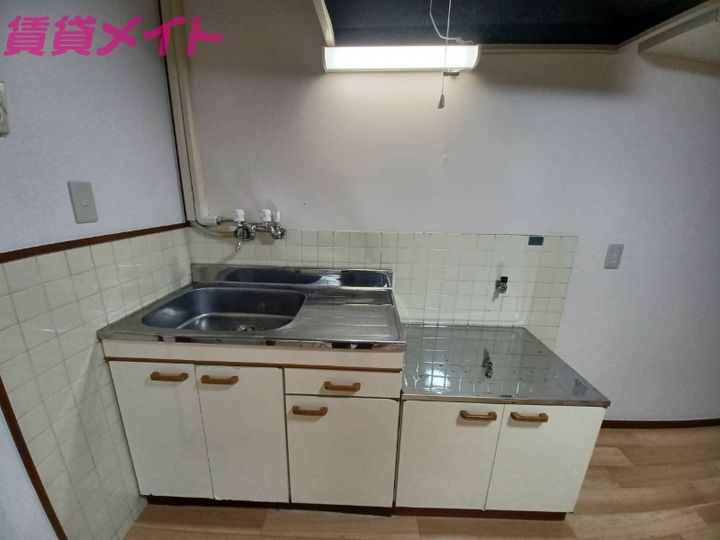 日永久志本ビルのキッチン