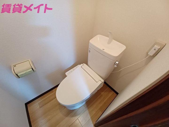 日永久志本ビルの内装