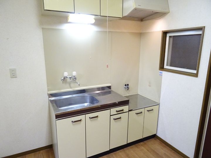 新潟県新潟市中央区天明町(アパート)の賃貸物件のキッチン