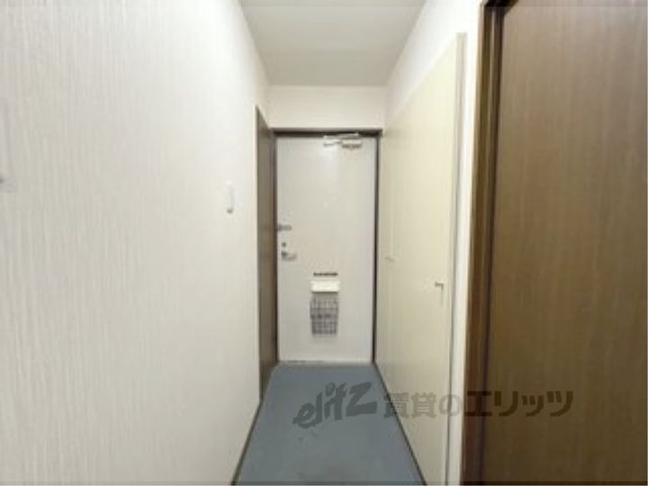 MAYUMIウエストサイド楠葉の玄関