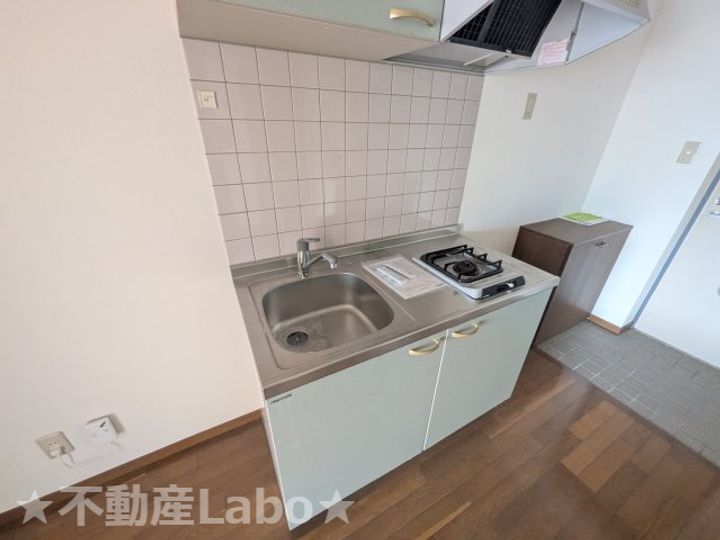 徳島県徳島市応神町古川字井利ノ元(マンション)の賃貸物件のキッチン