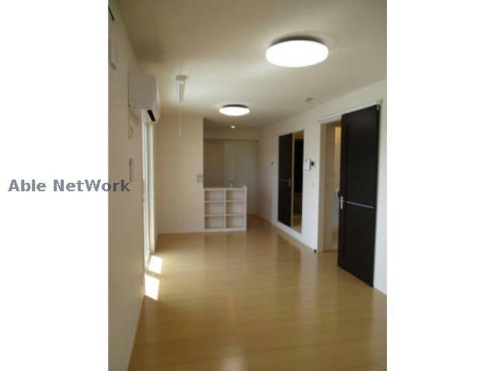 愛知県豊川市伊奈町新屋(アパート)の賃貸物件の居間